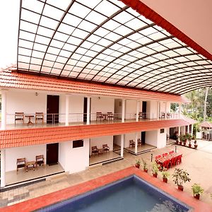 Oyo 2114 Lake Garden